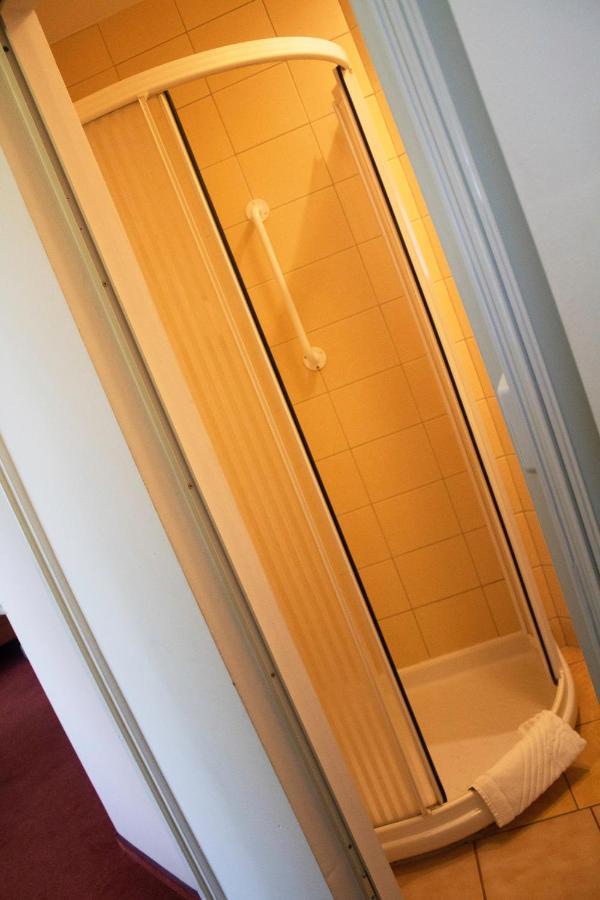 Elita Hotel & Restauracja อีวอนิตซ์-สโดรย ภายนอก รูปภาพ